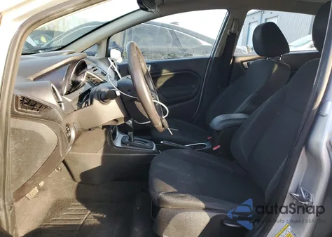 2015 Ford Fiesta Se z USA, uszkodzony, nr VIN 3FADP4EJ9FM128920